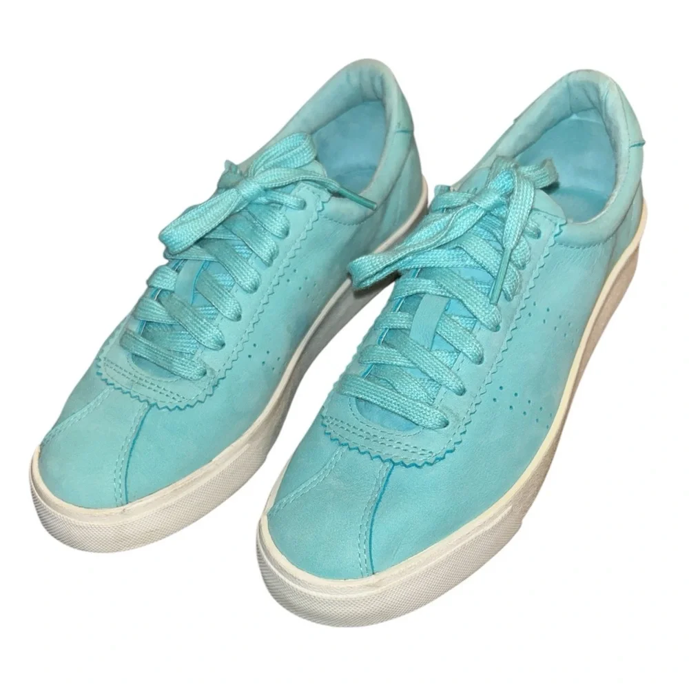 Superga 2843 Clubs in a light blue color. Unisex W 8 M 6.5